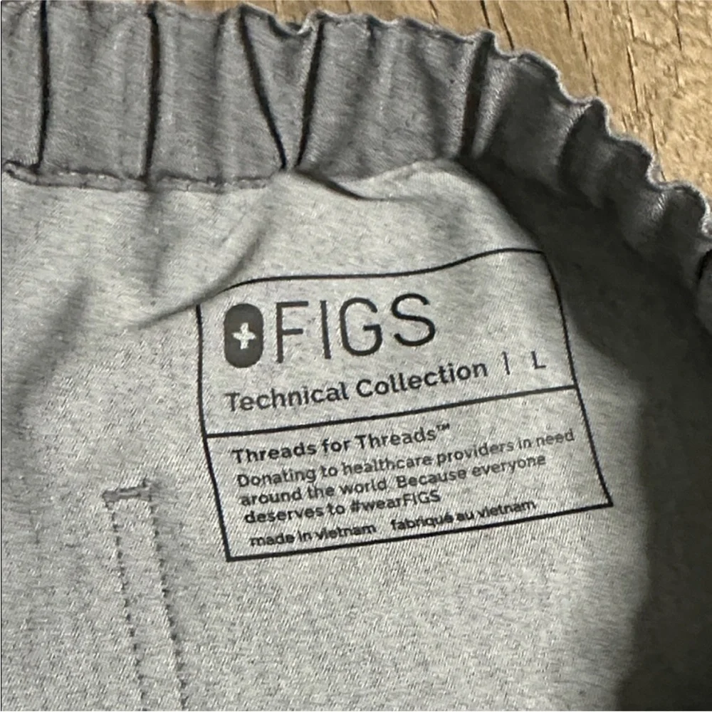 Figs Pisco Basic‎ Gray Scub Pants Size Large.